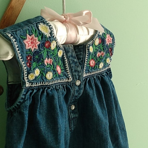 Dress - Picture 2 of 3